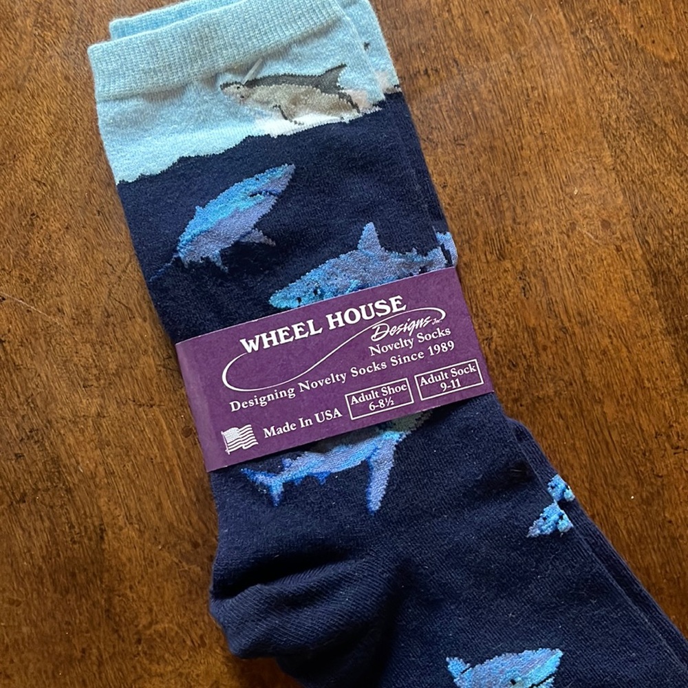 Shark socks nwt